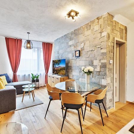 Zazi Apartmany Mýto pod Ďumbierom Екстериор снимка