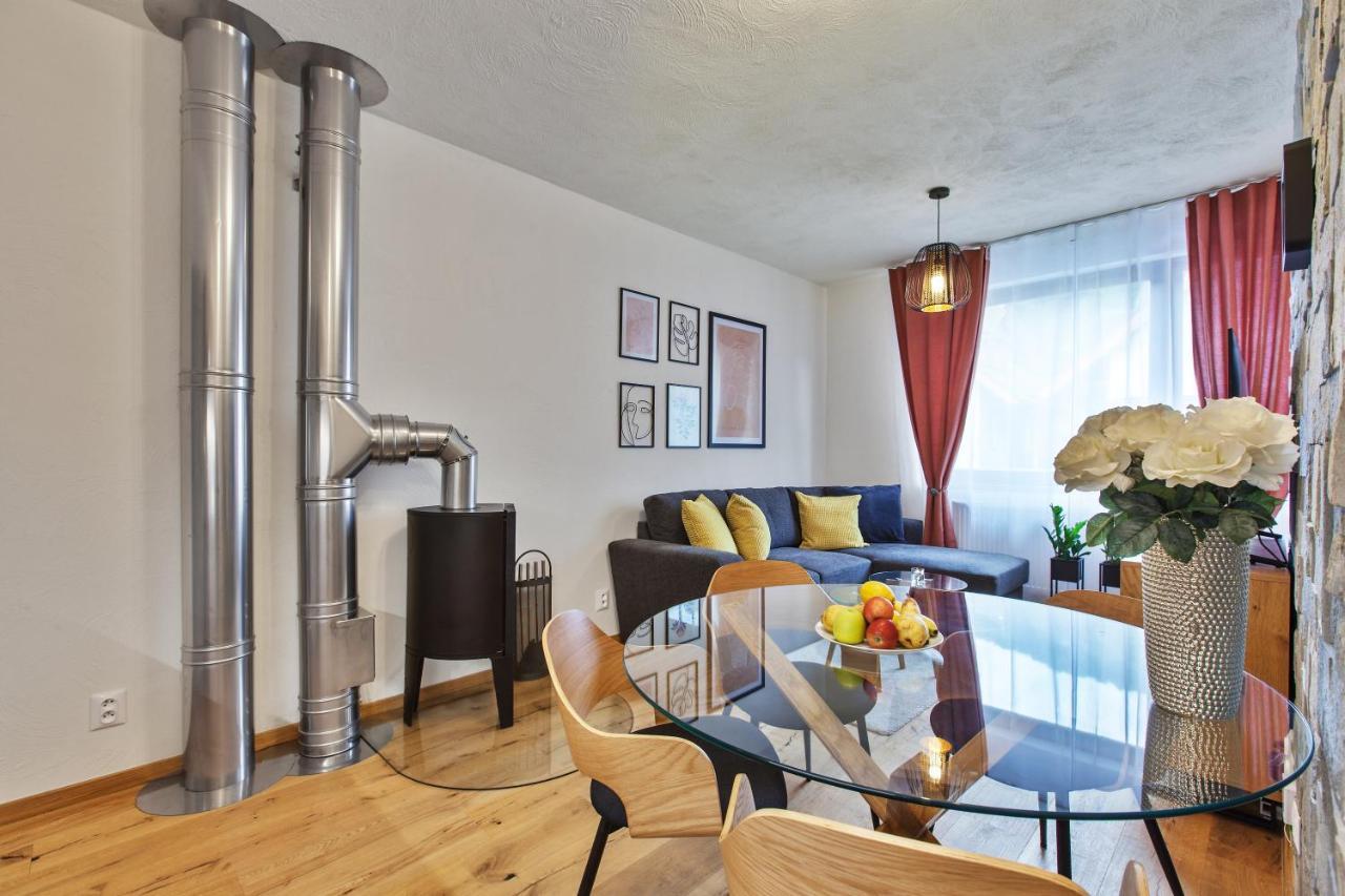 Zazi Apartmany Mýto pod Ďumbierom Екстериор снимка